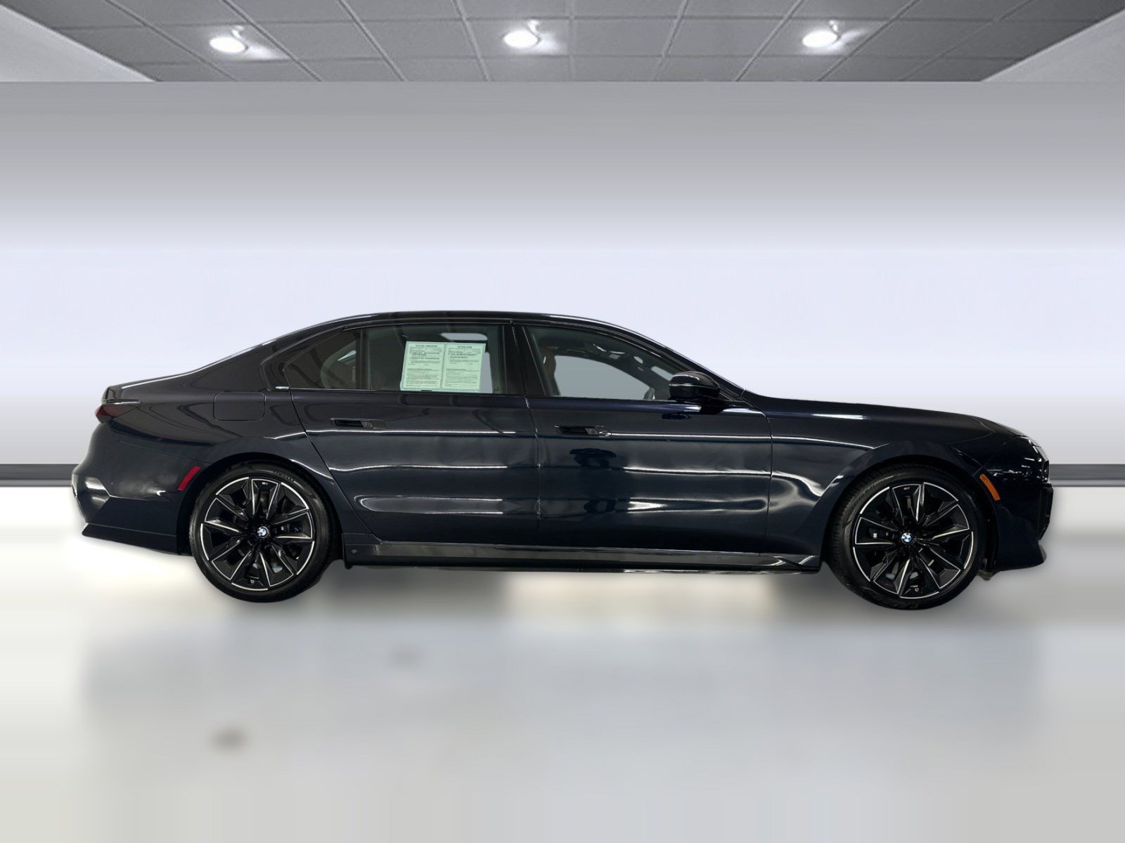 Used 2025 BMW i7 xDrive60 image 7