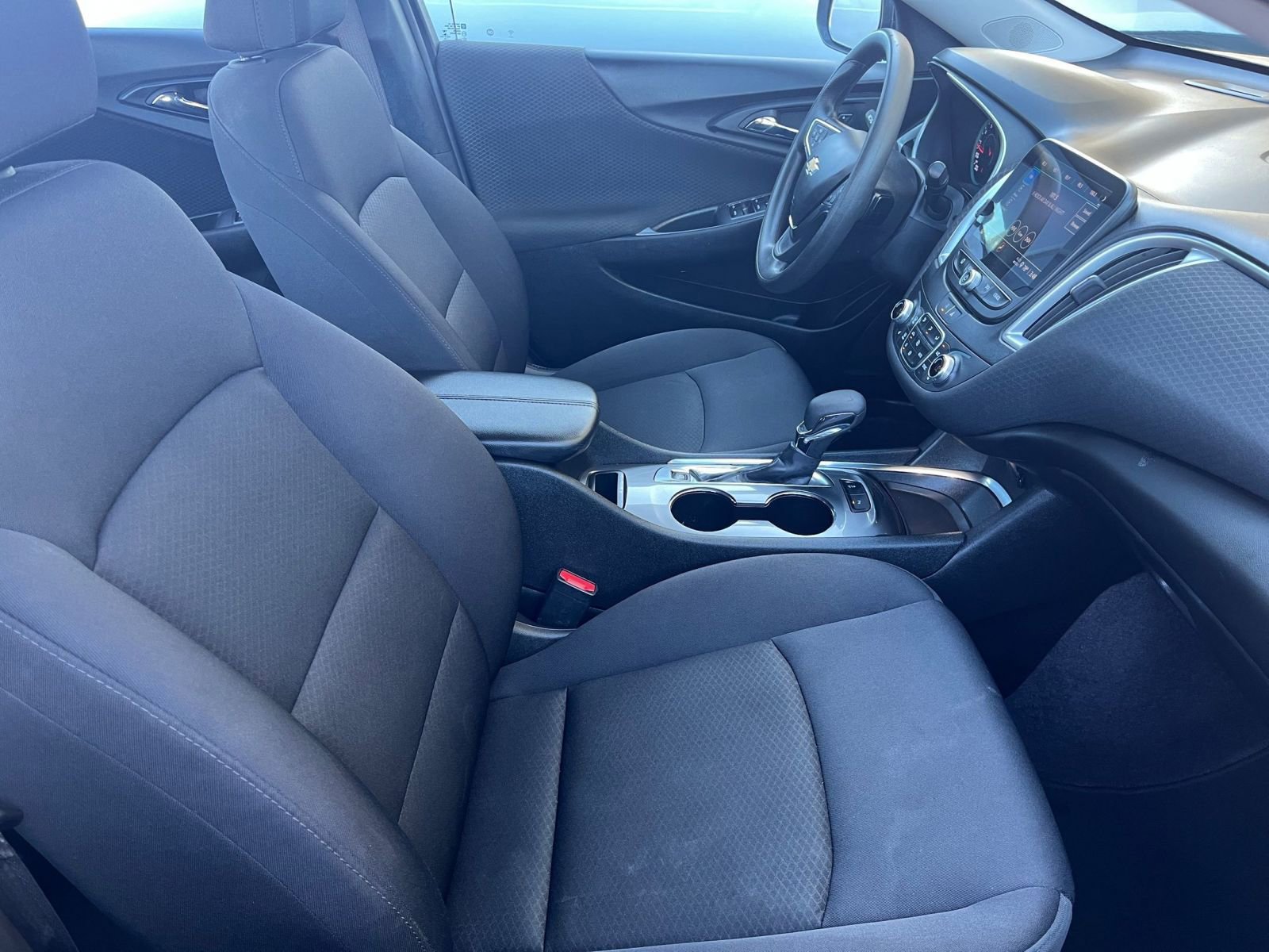 Used 2024 Chevrolet Malibu LT image 36