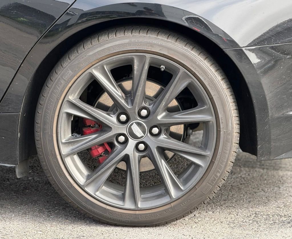 Used 2025 Cadillac CT5 V RWD image 3