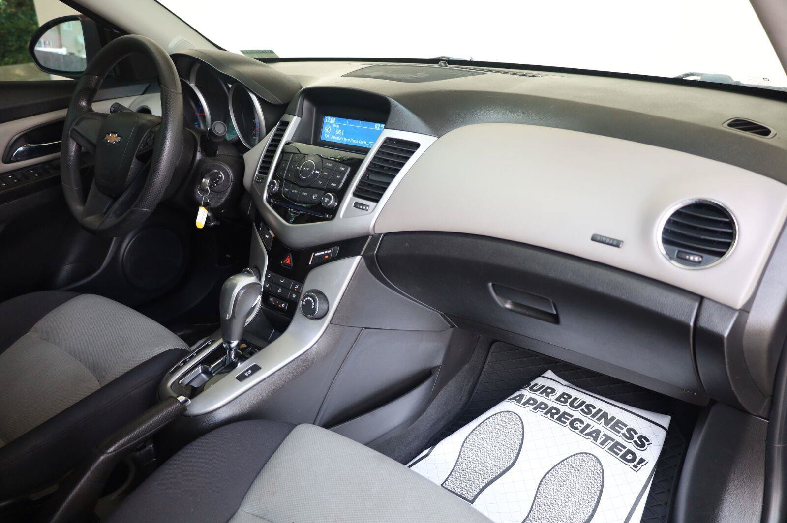 Used 2016 Chevrolet Cruze LS FWD image 24