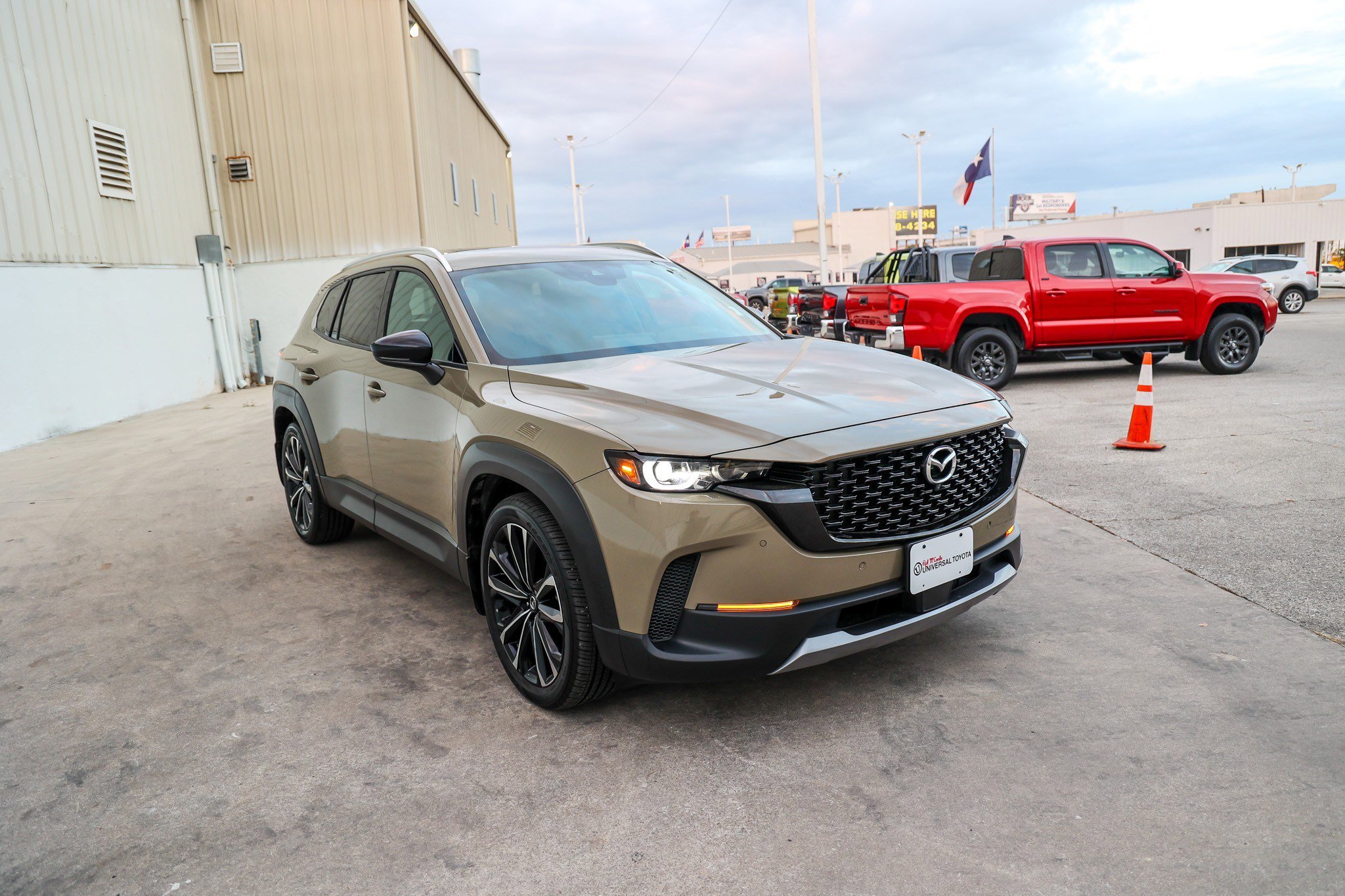Used 2023 MAZDA CX-50 2.5 Turbo w/ Cargo Package image 5