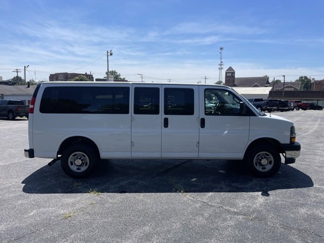 Used 2024 Chevrolet Express 3500 LT w/ LT Preferred Equipment Group image 4