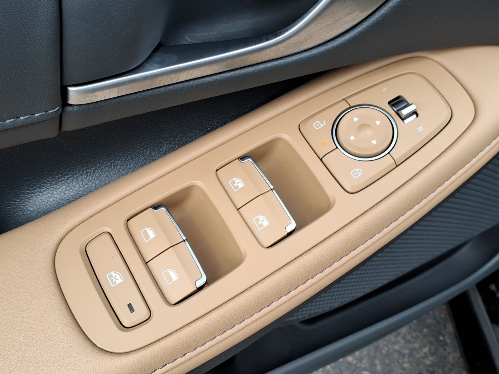 Certified 2025 Hyundai Sonata Limited FWD image 11