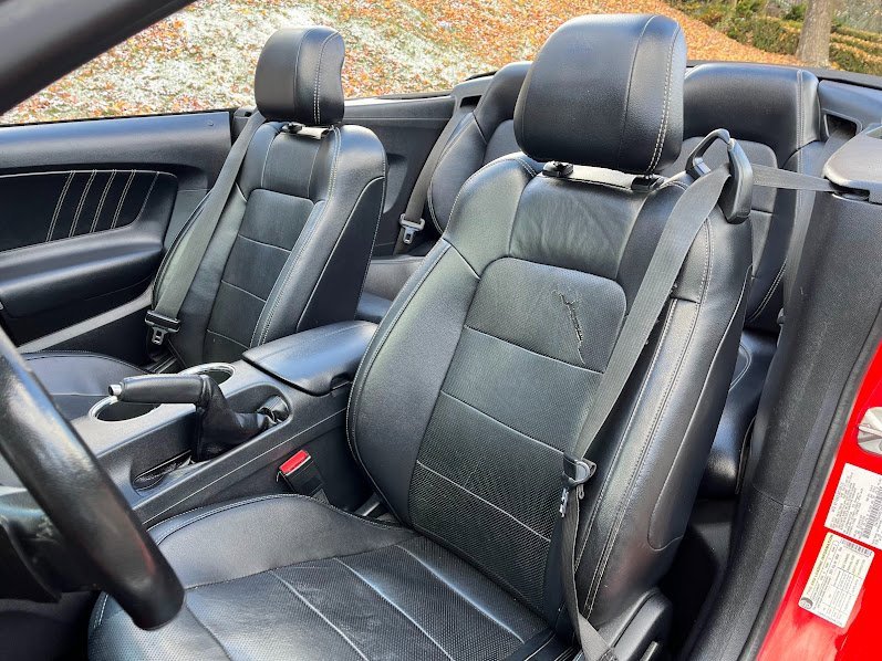 Used 2016 Ford Mustang Premium image 9