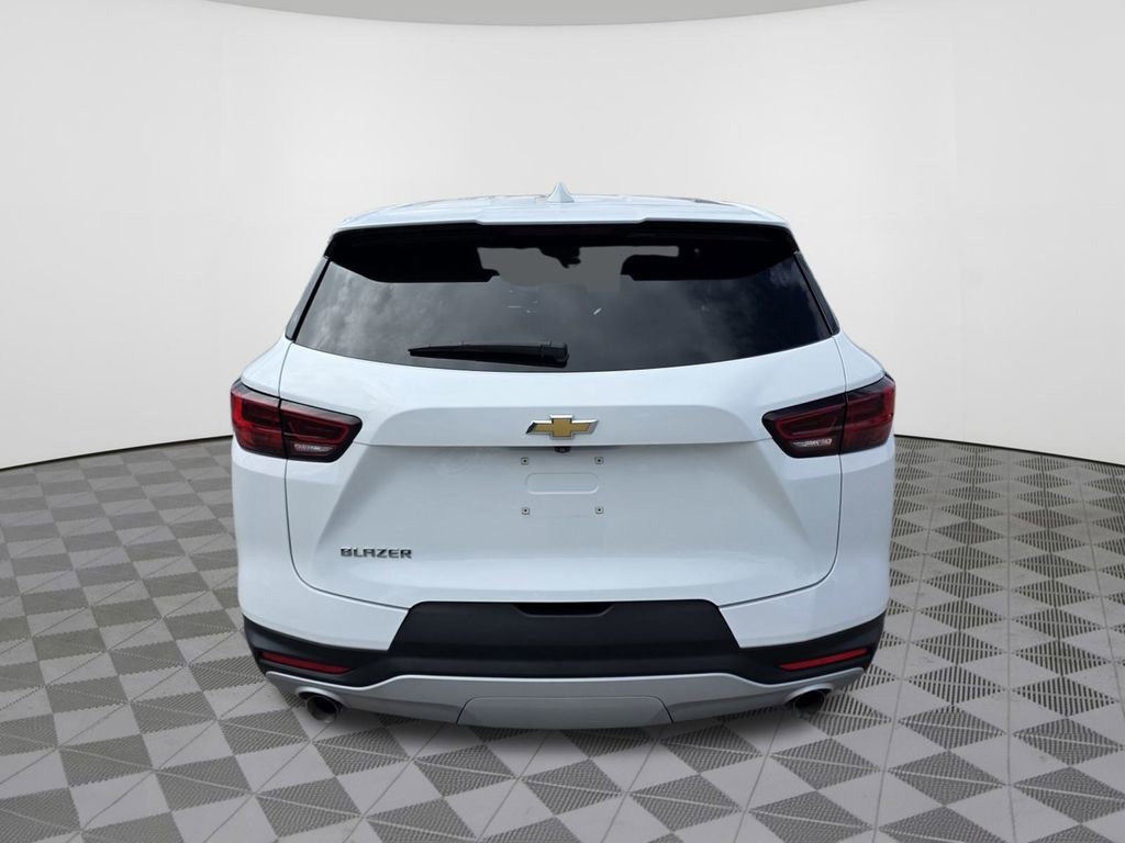 Used 2024 Chevrolet Blazer LT image 10
