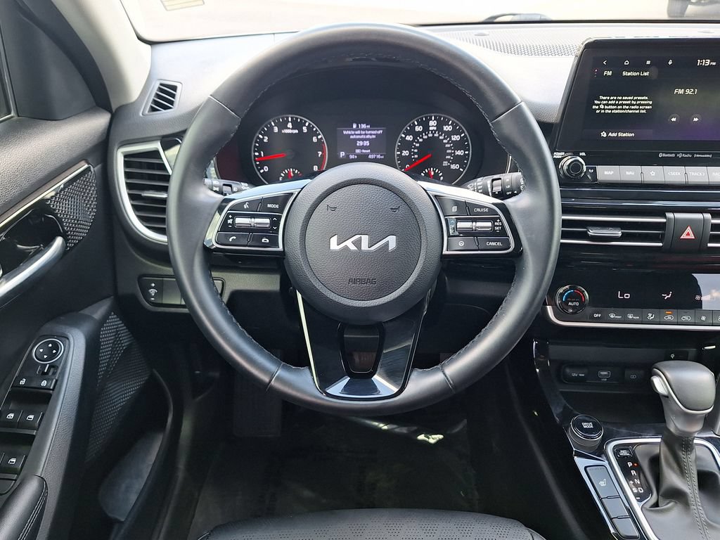 Used 2023 Kia Seltos EX AWD/4WD image 13