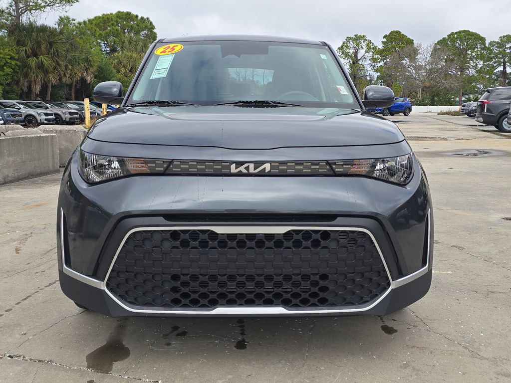 Certified 2025 Kia Soul LX image 3