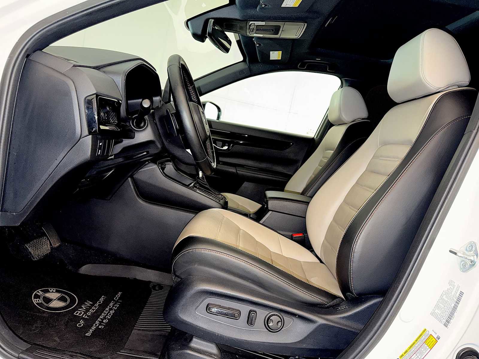 Used 2024 Honda CR-V Sport Touring image 9