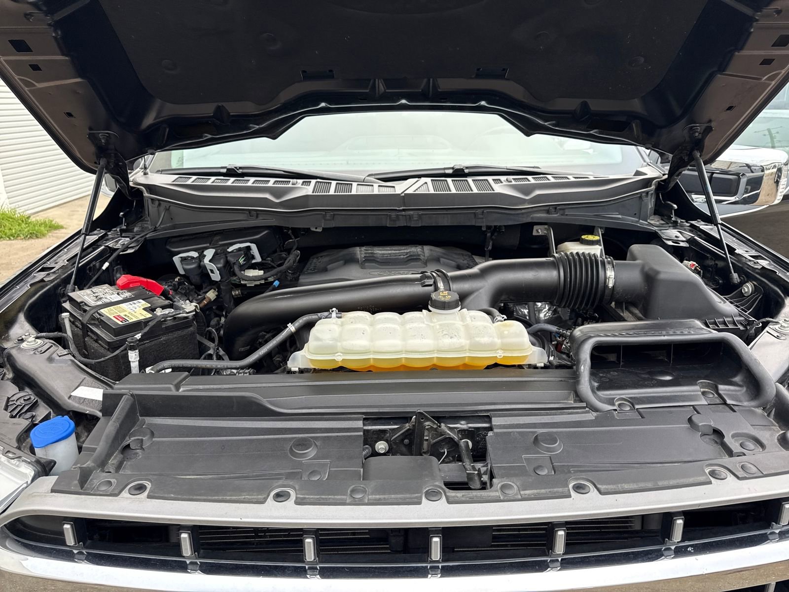 Used 2022 Ford F150 Lariat image 22