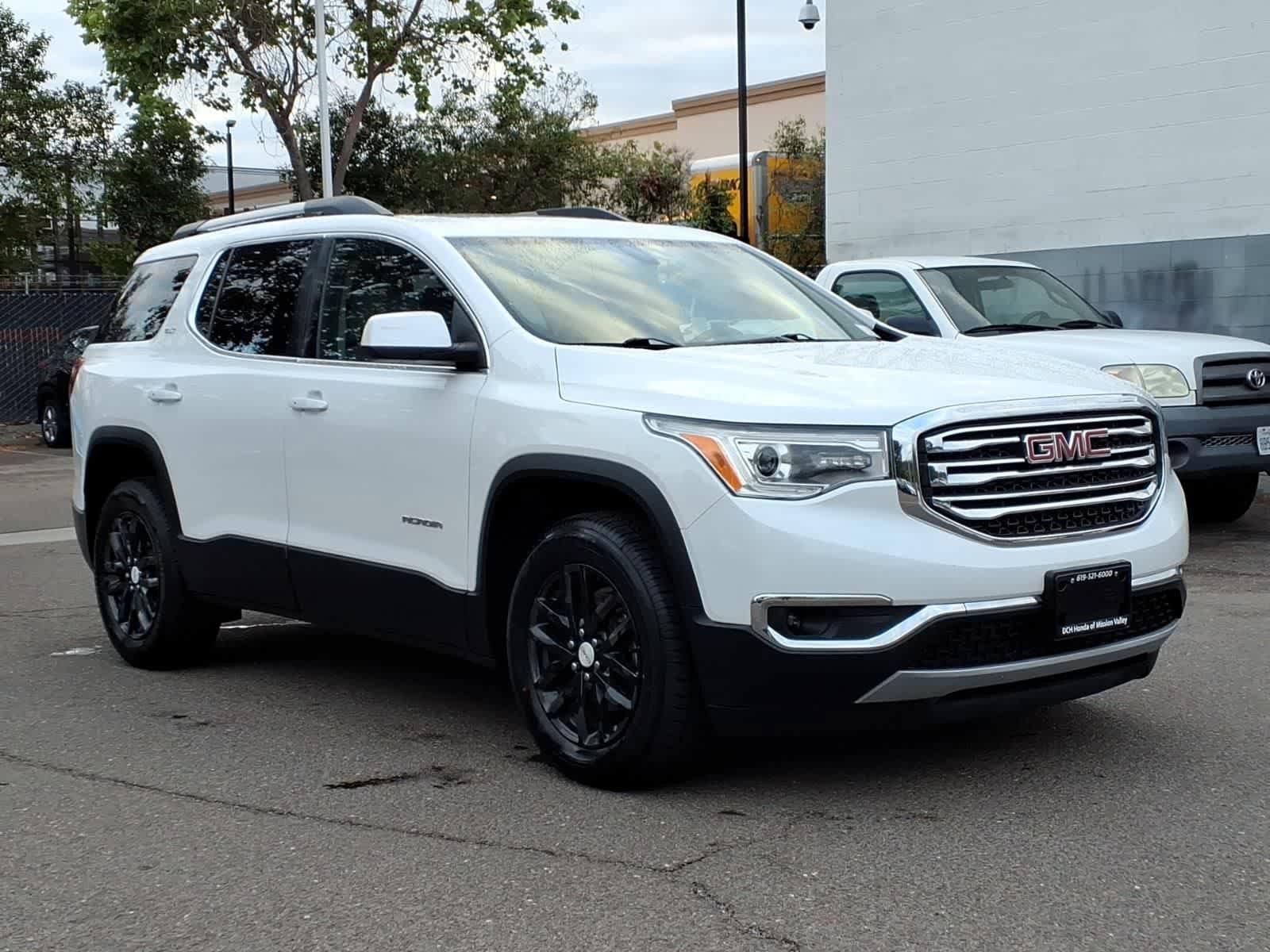 Used 2018 GMC Acadia SLT FWD image 3