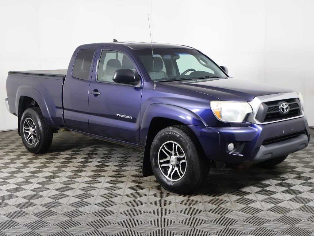 Used 2012 Toyota Tacoma 4x4 Access Cab V6 w/ SR5 Pkg image 2