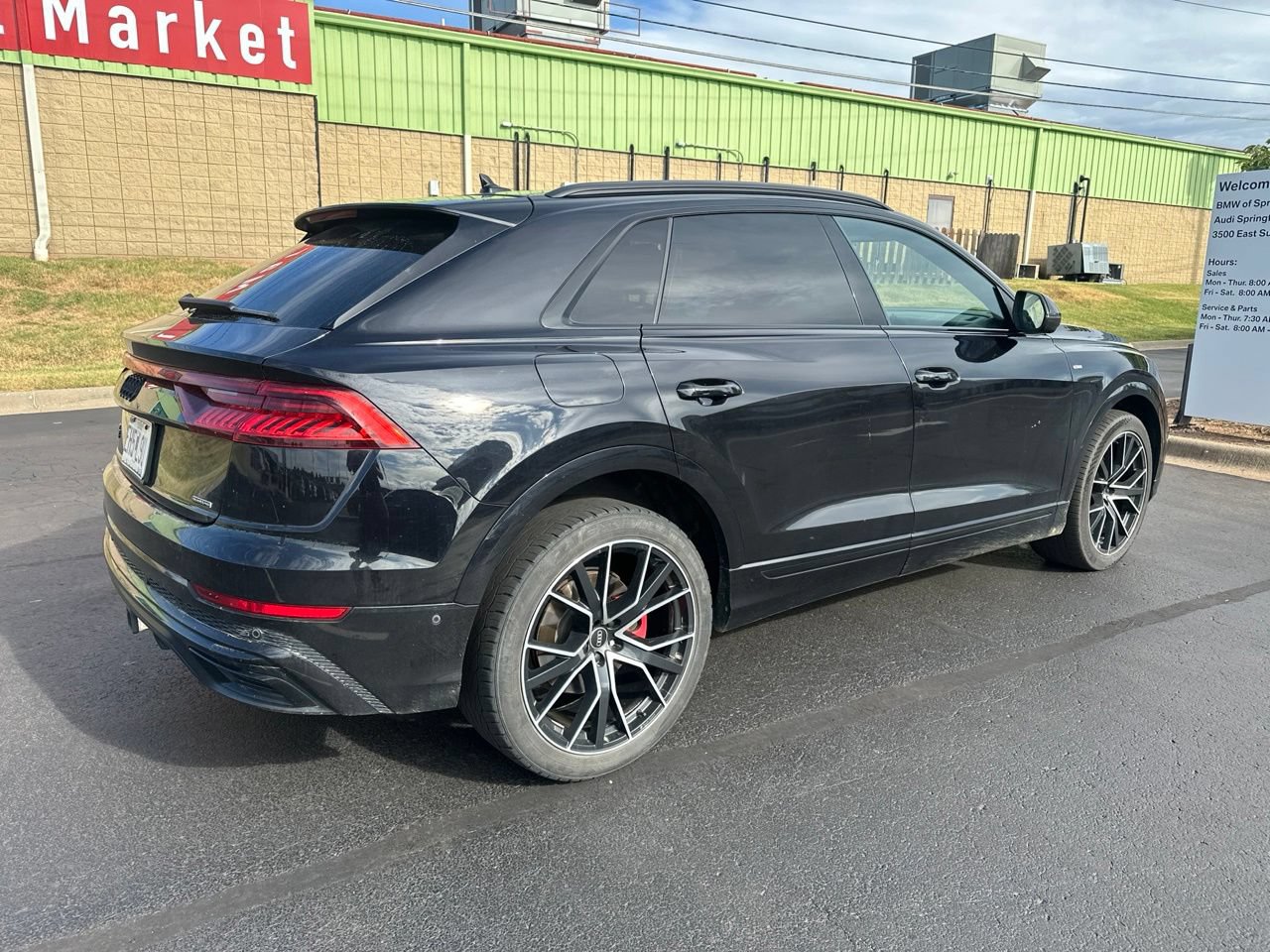 Used 2021 Audi Q8 Prestige w/ Prestige Package AWD/4WD image 3