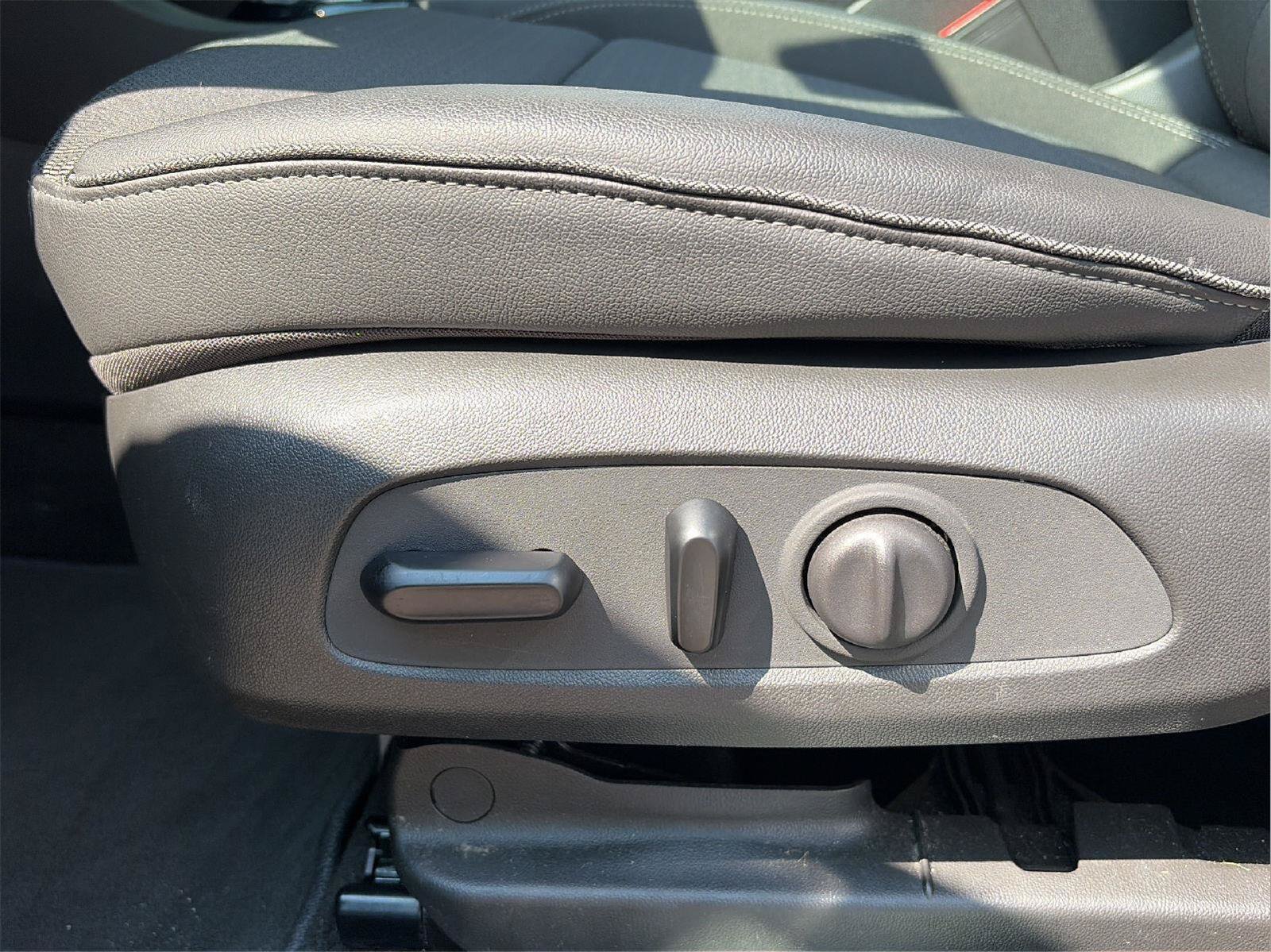 Certified 2024 Buick Encore GX Preferred w/ Comfort Package AWD/4WD image 24