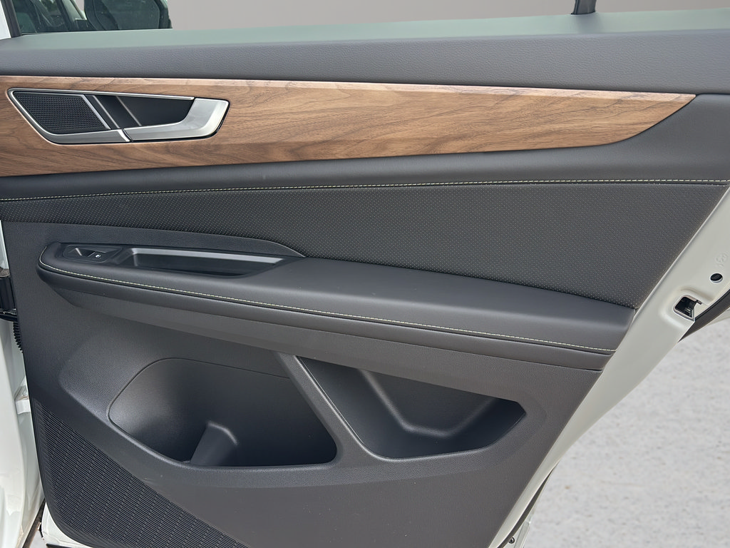 New 2026 Volkswagen Atlas SE FWD image 12