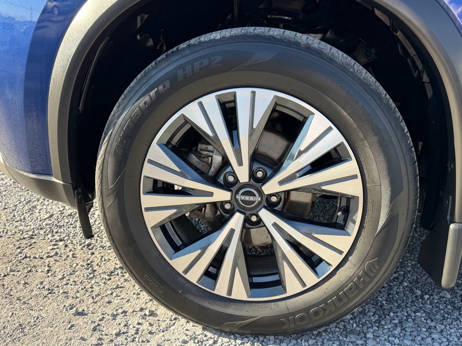 Used 2023 Nissan Rogue SV w/ SV Premium B Package image 8