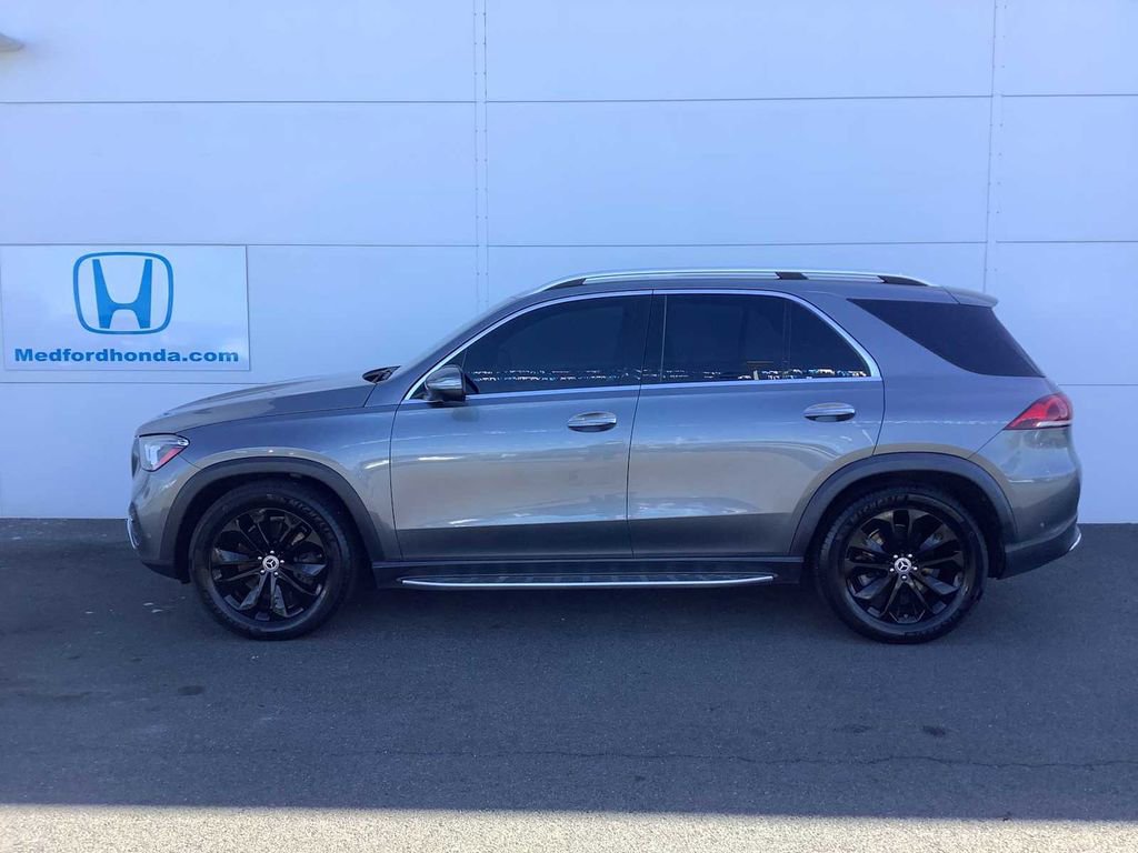 Used 2020 Mercedes-Benz GLE 450 4MATIC w/ 3rd Row Seat Package image 2