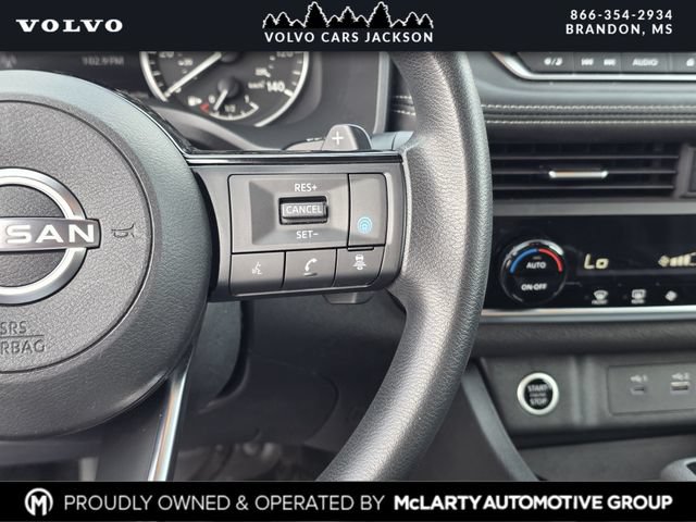 Used 2023 Nissan Rogue SV FWD image 24