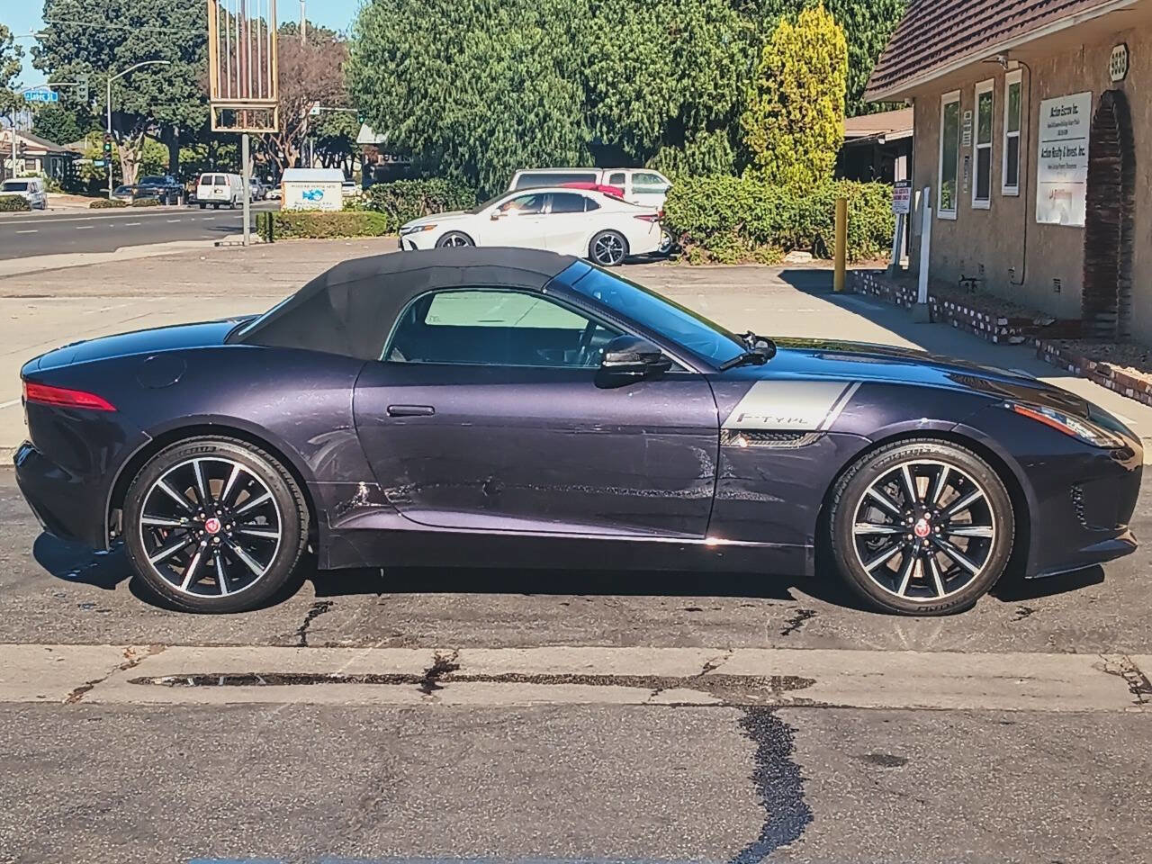 Used 2016 Jaguar F-TYPE S image 10