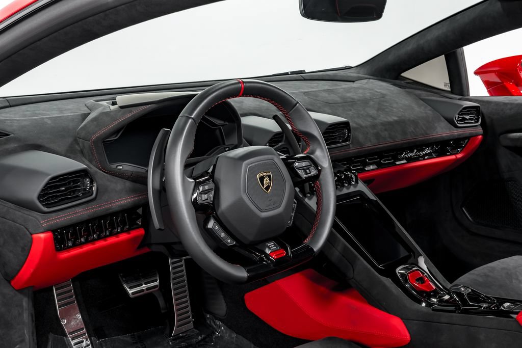 Used 2023 Lamborghini Huracan Tecnica RWD image 12