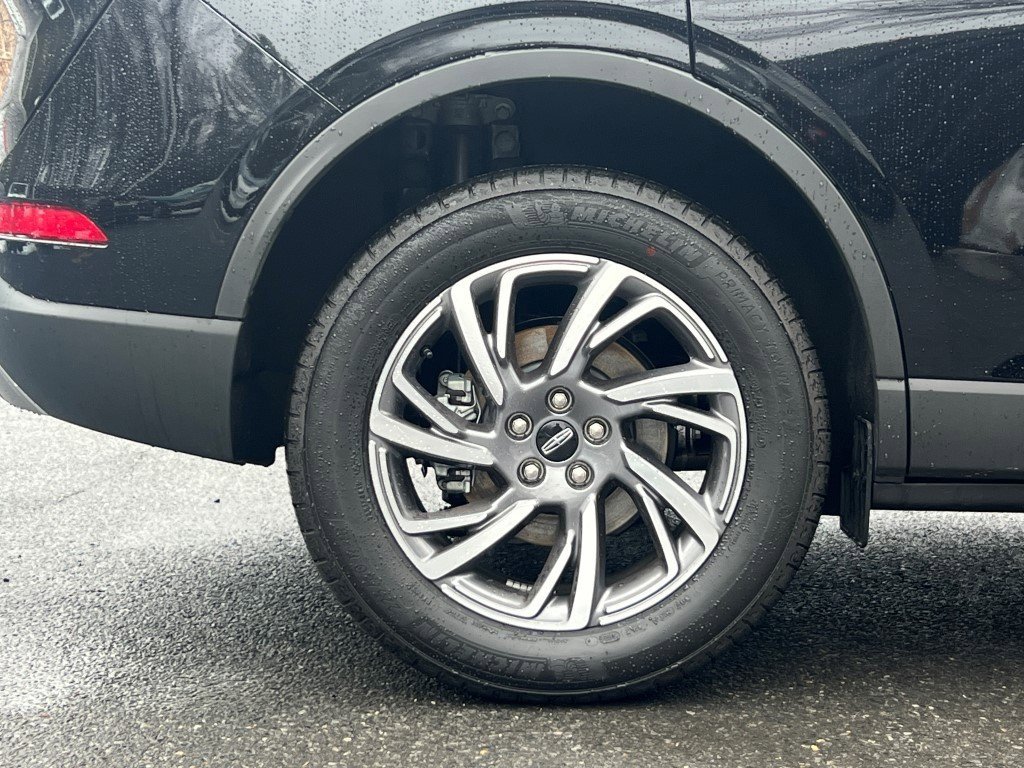 Certified 2025 Lincoln Corsair AWD image 7