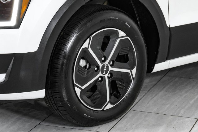 Used 2024 Kia Niro LX image 48