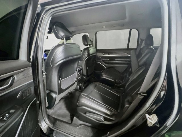 Used 2021 Jeep Grand Cherokee L Limited AWD/4WD image 19