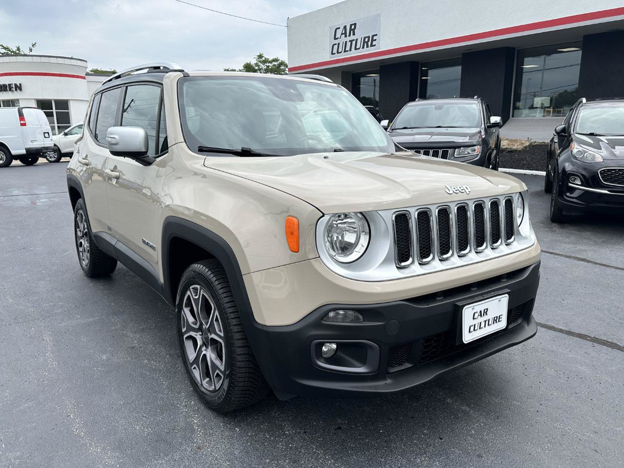 Used 2015 Jeep Renegade Limited AWD/4WD image 2