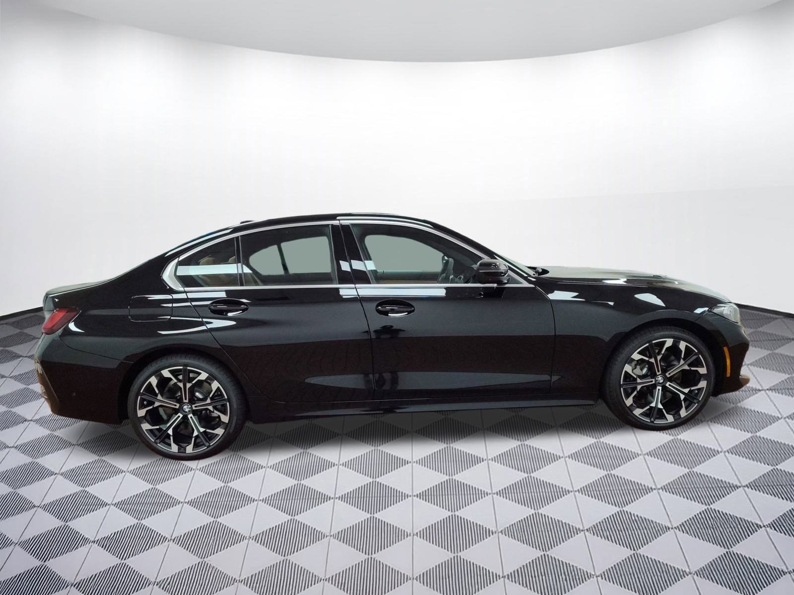 Used 2025 BMW 330i xDrive Sedan w/ Premium Package image 8