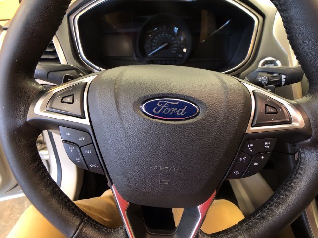 Used 2018 Ford Fusion SE w/ Fusion SE Technology Package AWD/4WD image 13