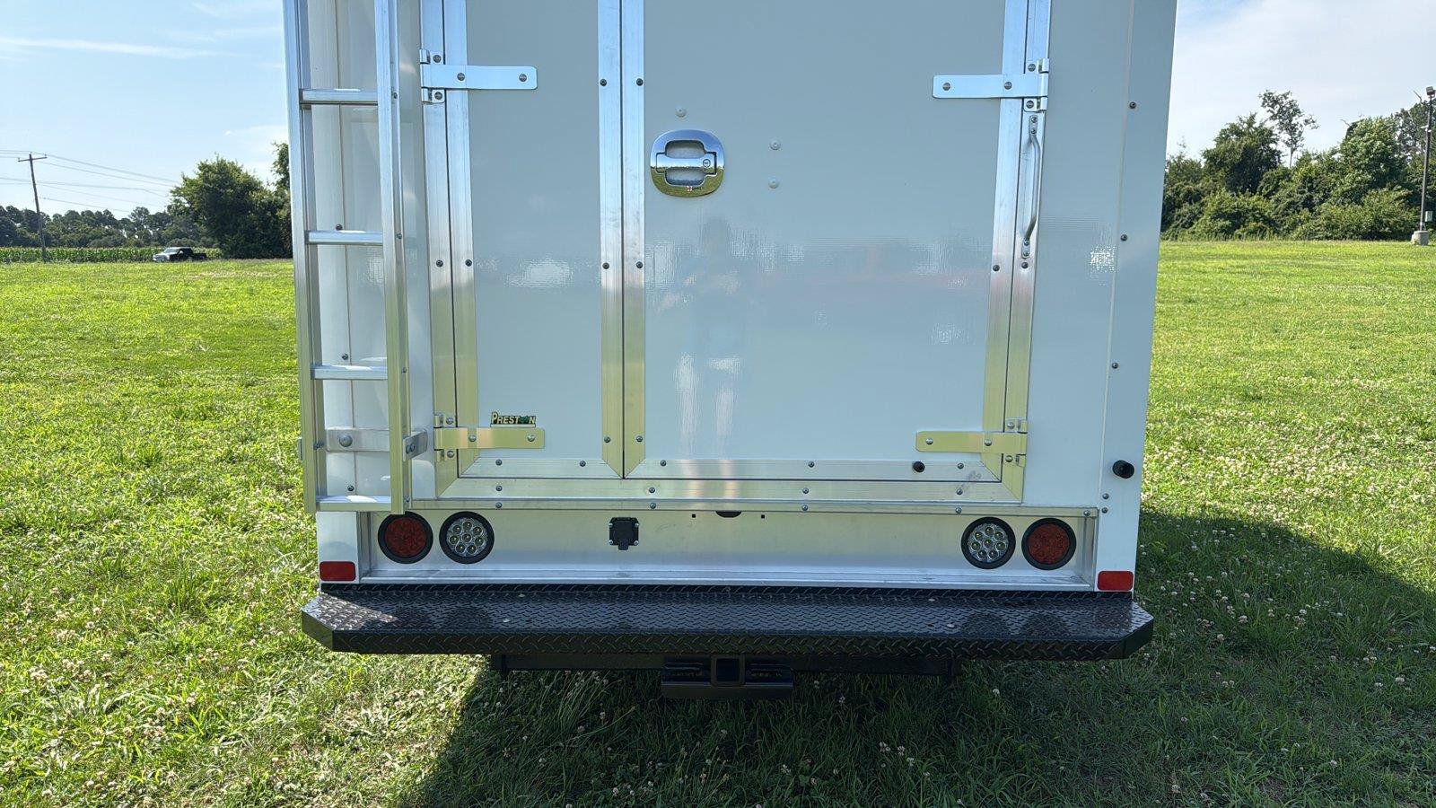 New 2027 Ford E-350 and Econoline 350 Super Duty w/ Power Equipment Group RWD image 21