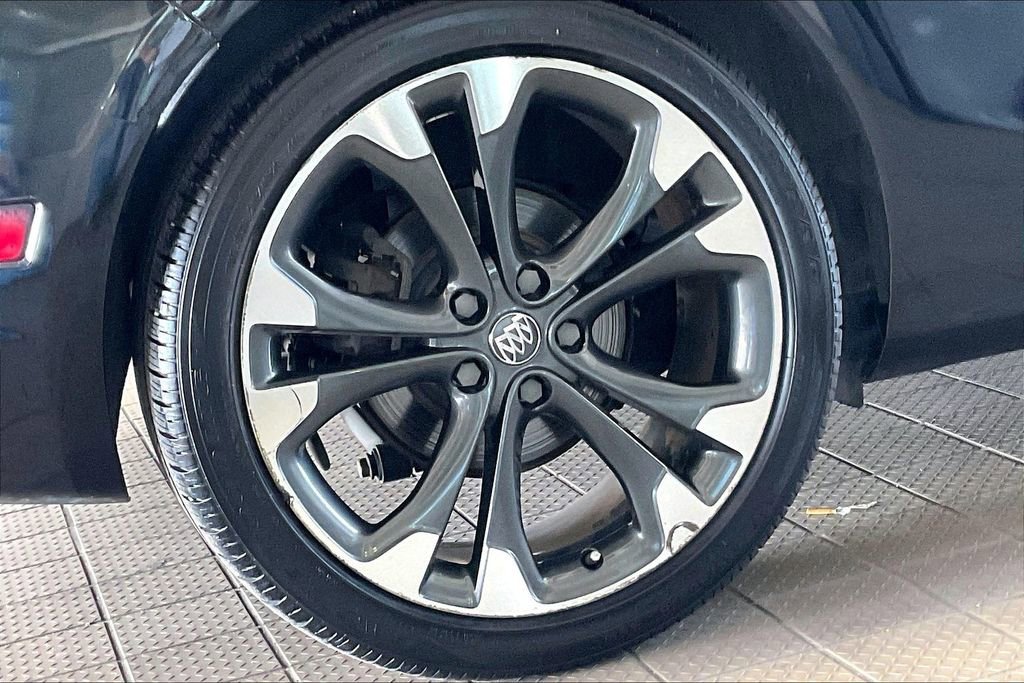 Used 2018 Buick Cascada Premium image 34