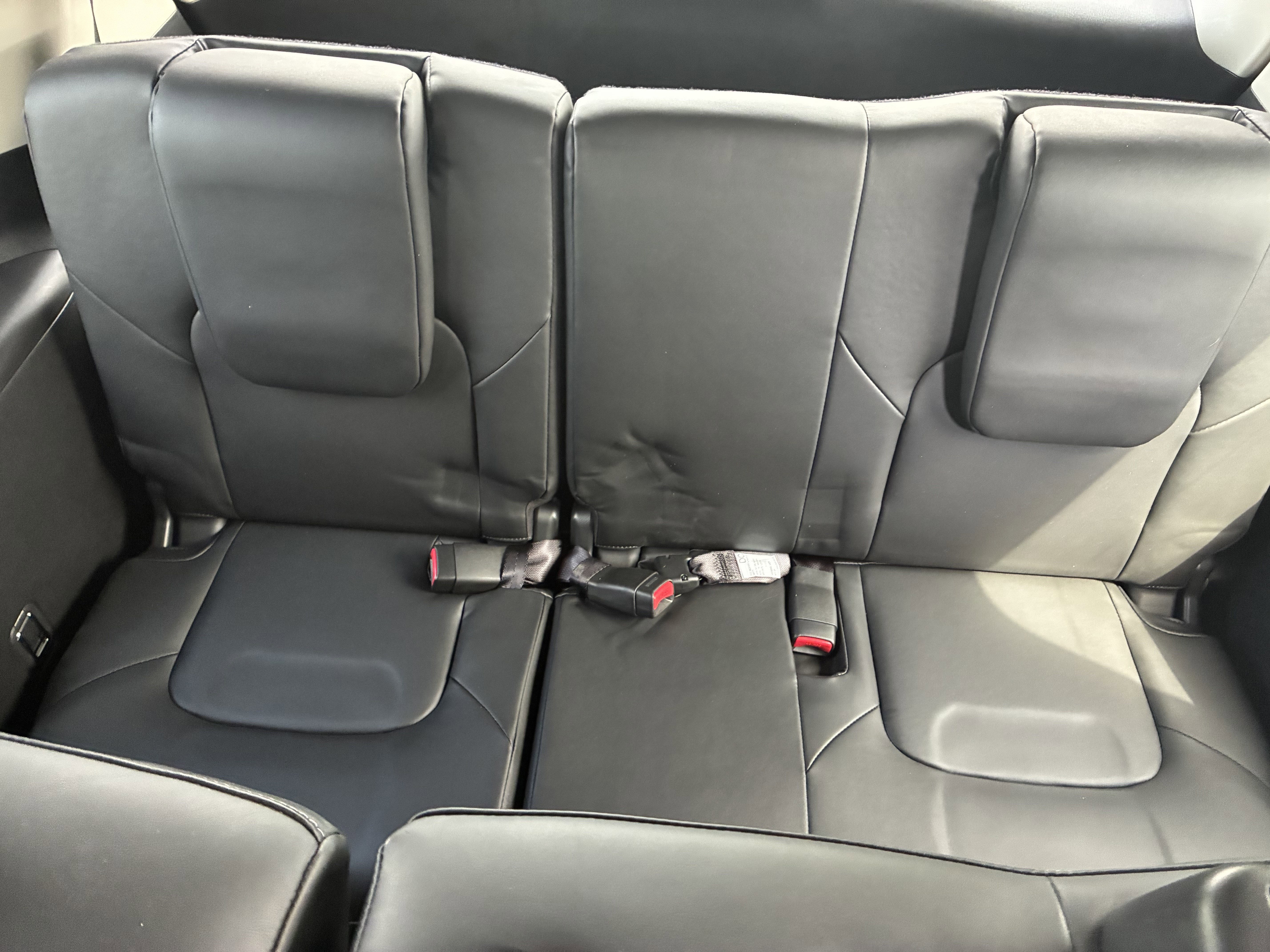 Used 2024 INFINITI QX80 Luxe w/ All-Season Package RWD image 18