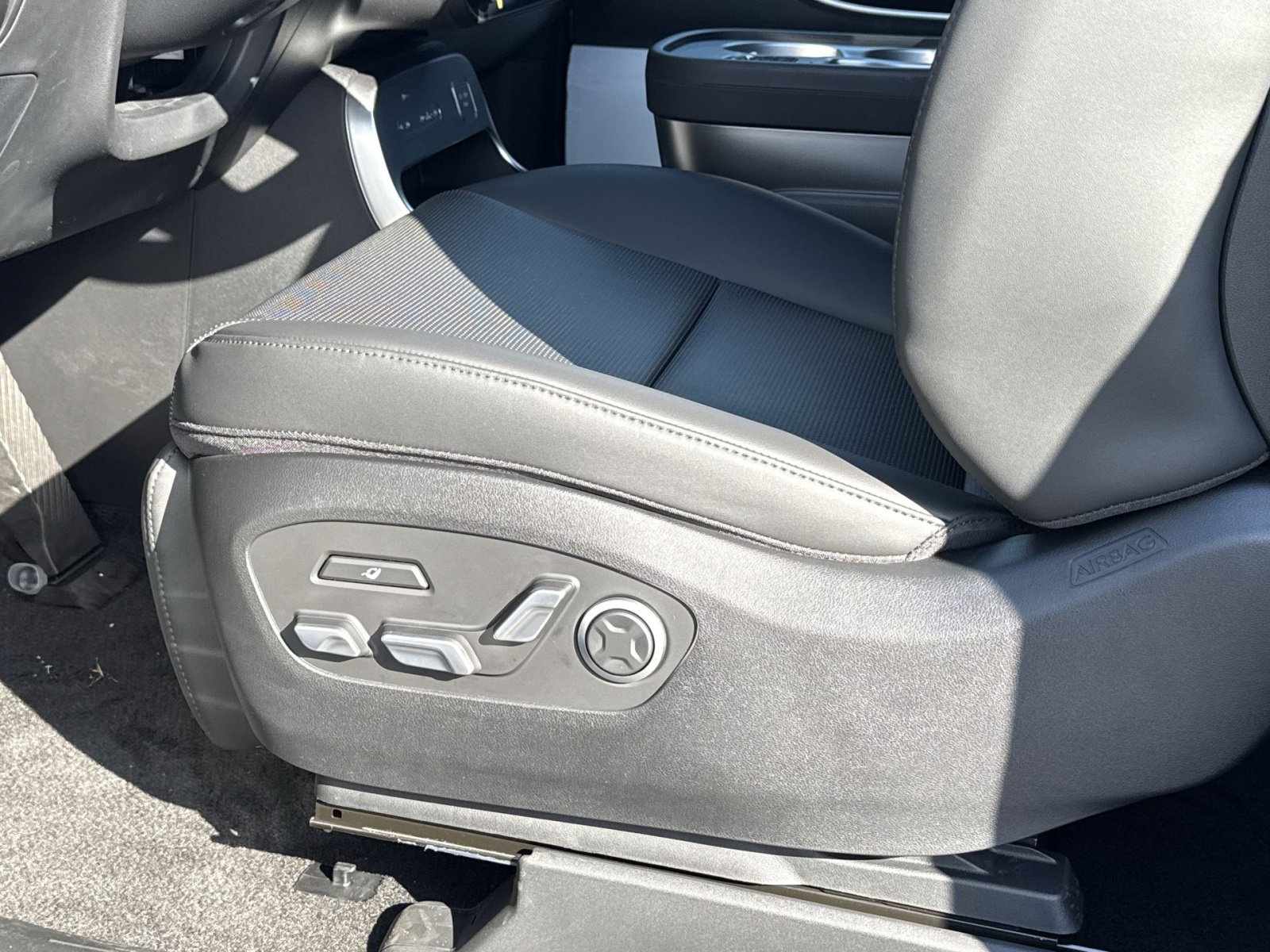 New 2026 Hyundai Ioniq 9 Limited image 14