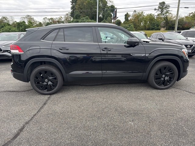 New 2026 Volkswagen Atlas Cross Sport SE image 1