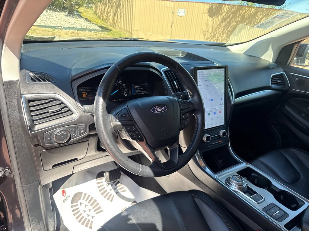Used 2022 Ford Edge Titanium w/ Equipment Group 301A AWD/4WD image 15
