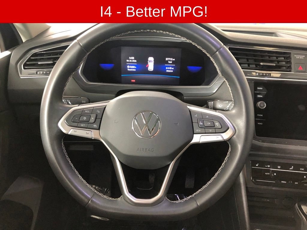 Used 2023 Volkswagen Tiguan SE AWD/4WD image 6