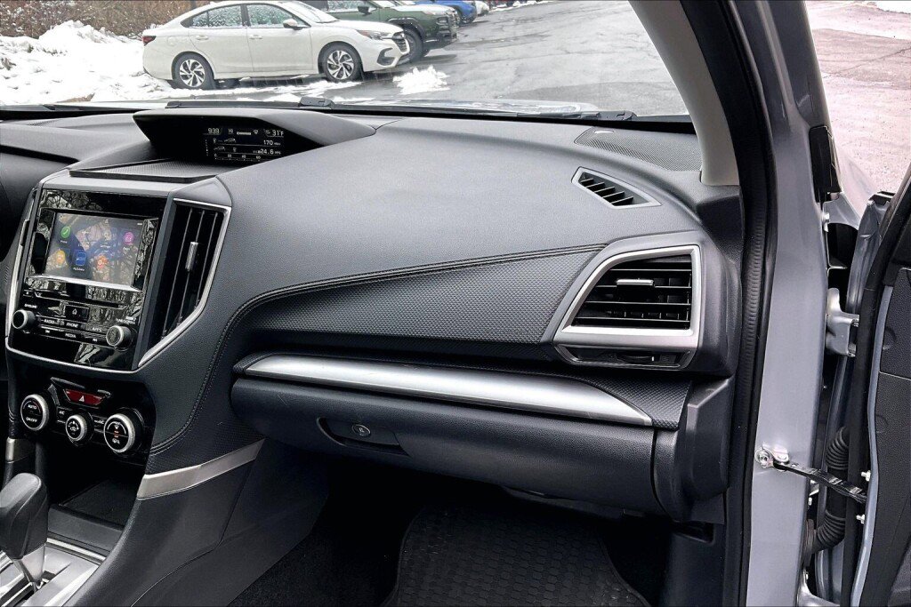 Used 2020 Subaru Forester Premium image 11