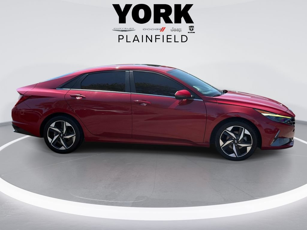 Used 2022 Hyundai Elantra Limited FWD image 4