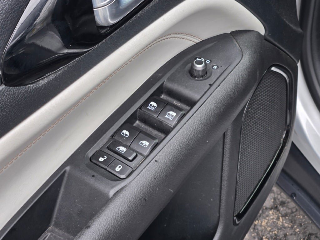 Used 2025 Jeep Compass Limited AWD/4WD image 21