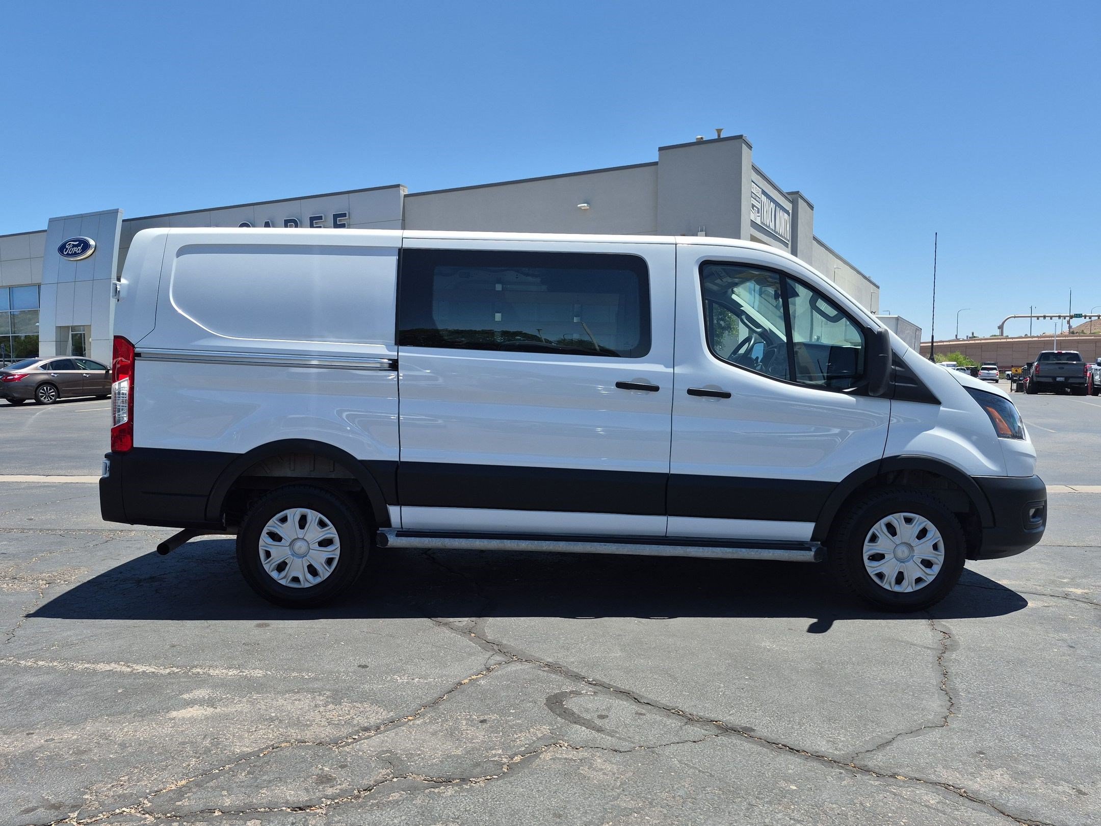Used 2025 Ford Transit 250 Low Roof w/ Exterior Upgrade Package RWD image 2