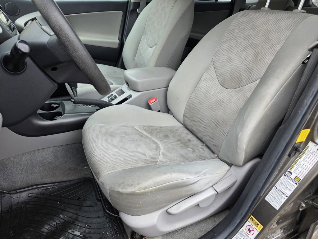 Used 2011 Toyota RAV4 4WD image 18