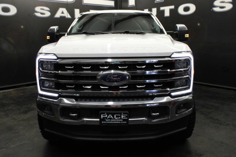 Used 2023 Ford F250 Lariat w/ Lariat Ultimate Package image 2