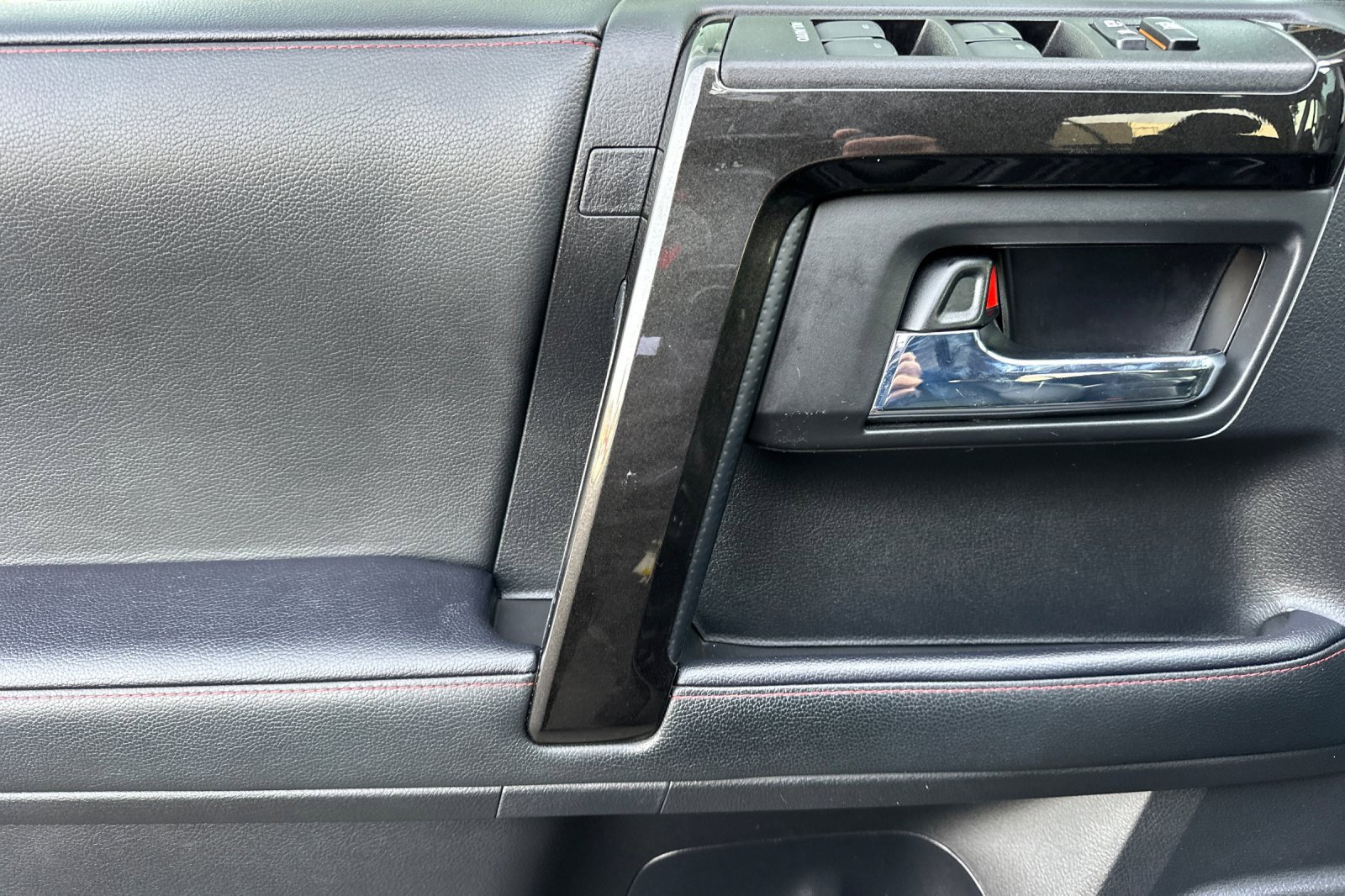 Used 2021 Toyota 4Runner Venture image 10