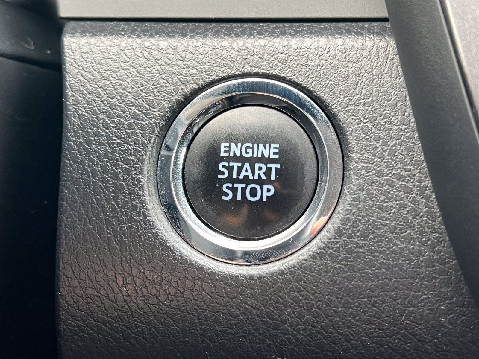 Used 2022 Toyota Camry XSE FWD image 31