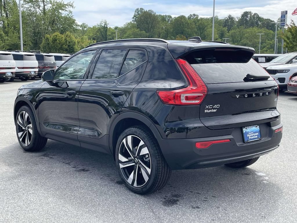New 2026 Volvo XC40 B5 Plus w/ Protection Package Premier AWD/4WD image 27