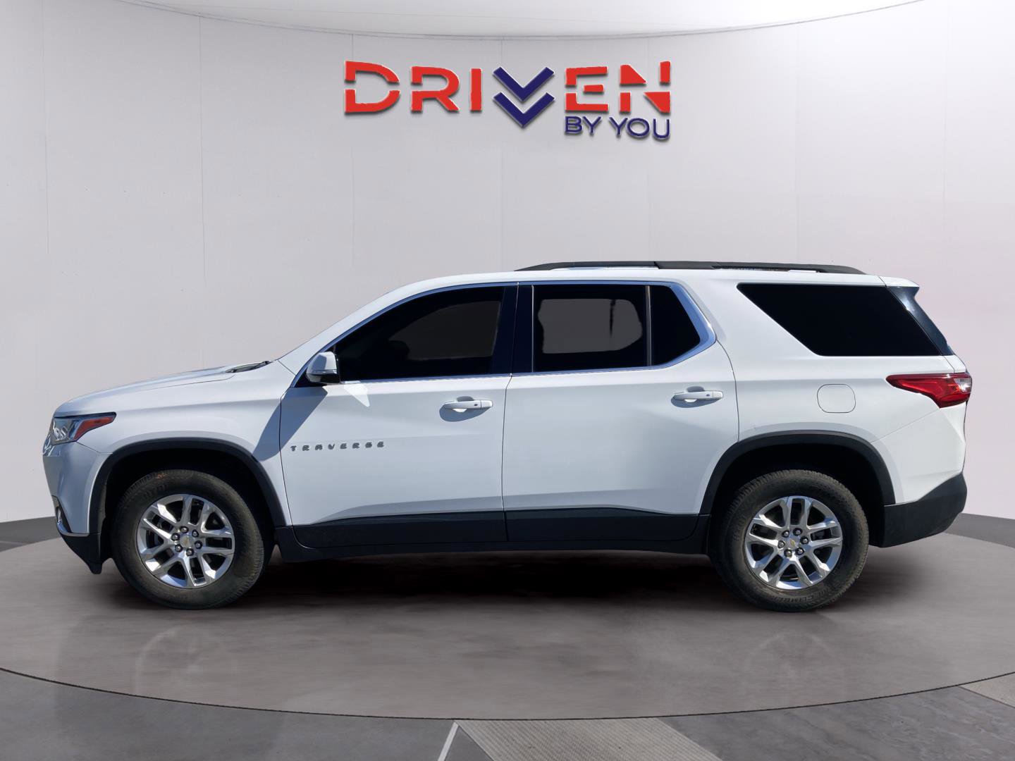 Used 2020 Chevrolet Traverse LT image 3