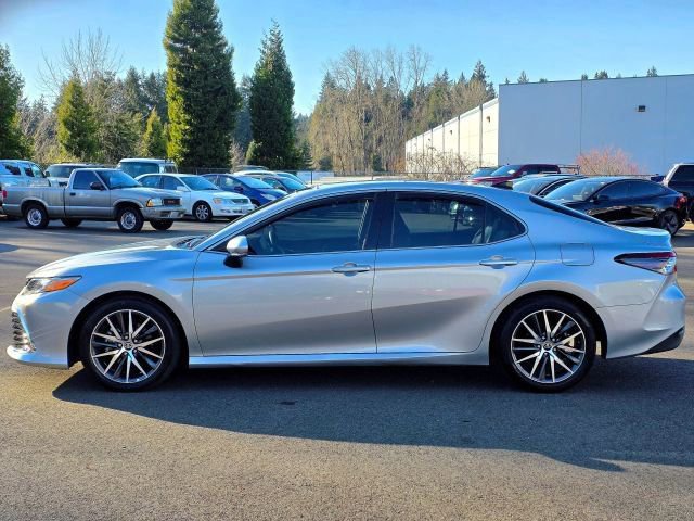 Used 2022 Toyota Camry XLE w/ Navigation Package image 4