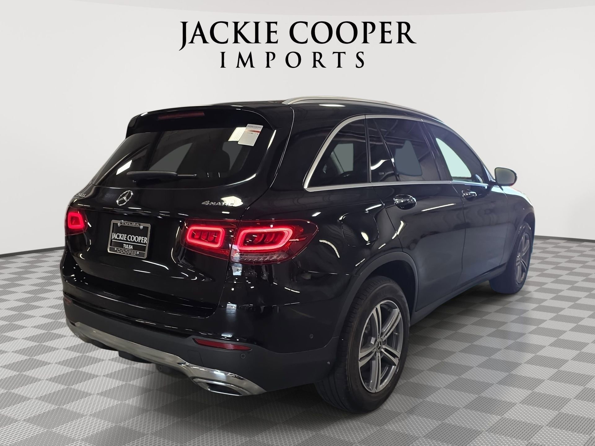 Used 2021 Mercedes-Benz GLC 300 4MATIC image 5