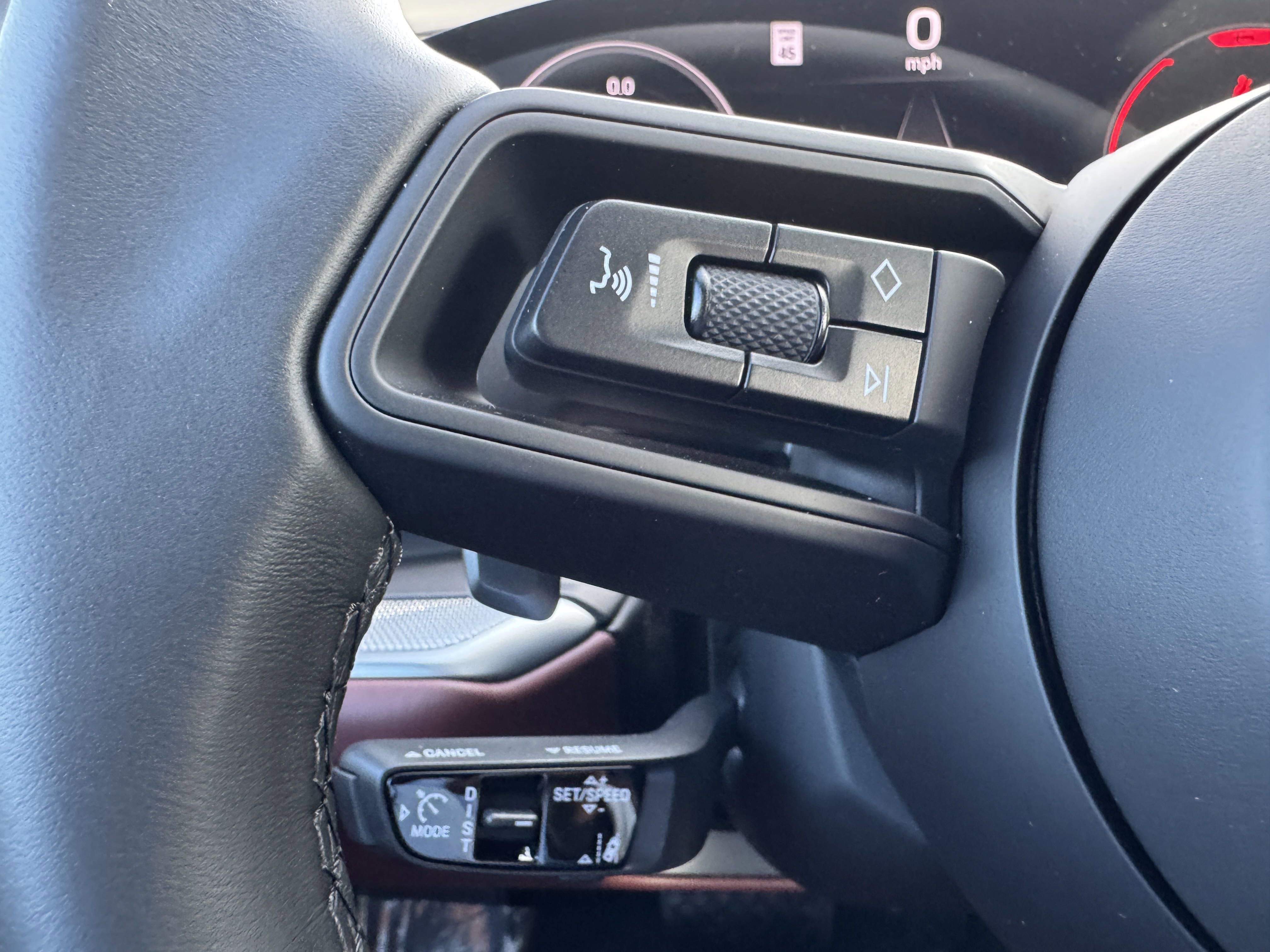 New 2025 Porsche Cayenne Coupe image 35