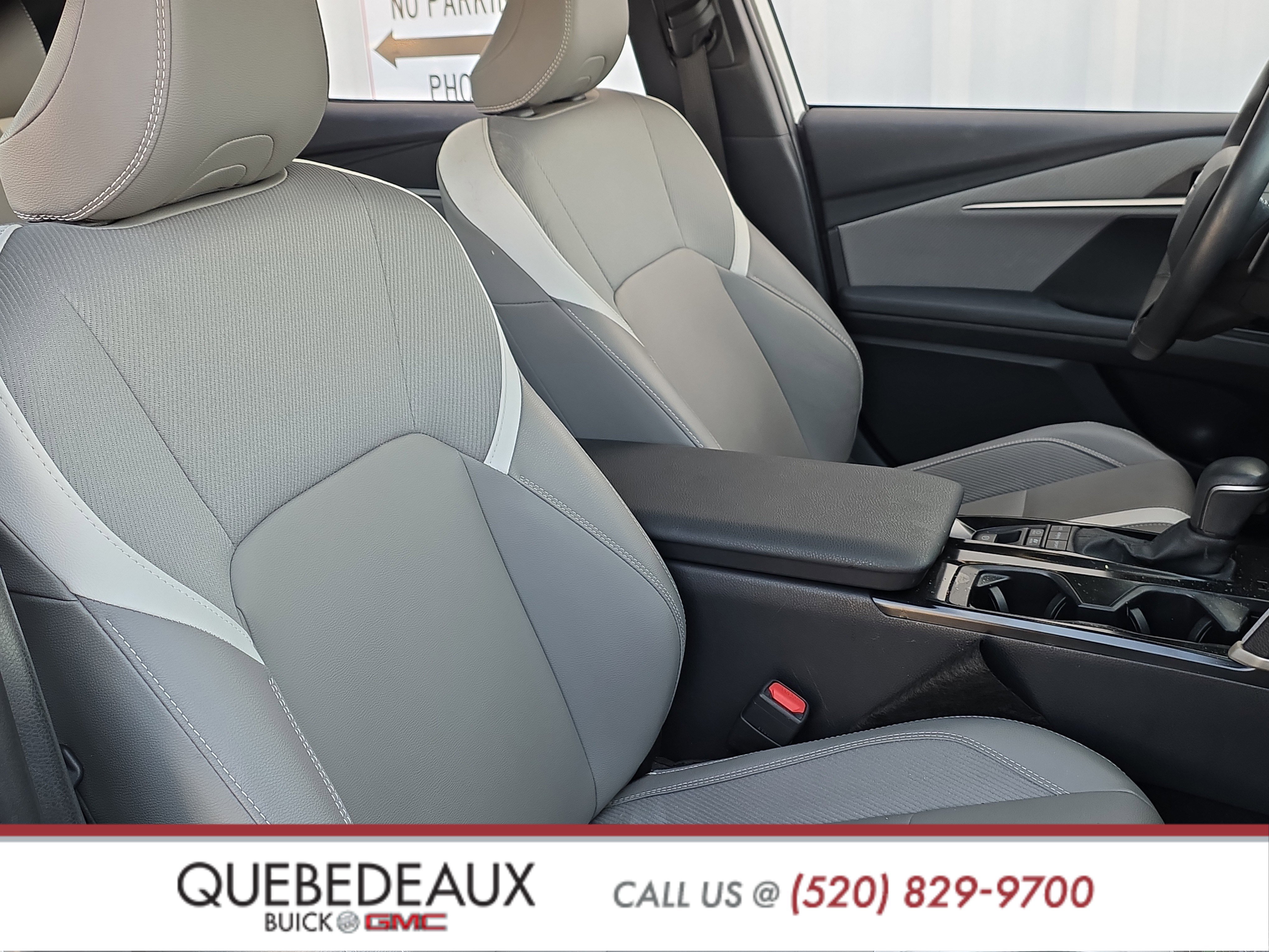 Used 2025 Toyota Camry SE w/ Convenience Package FWD image 29